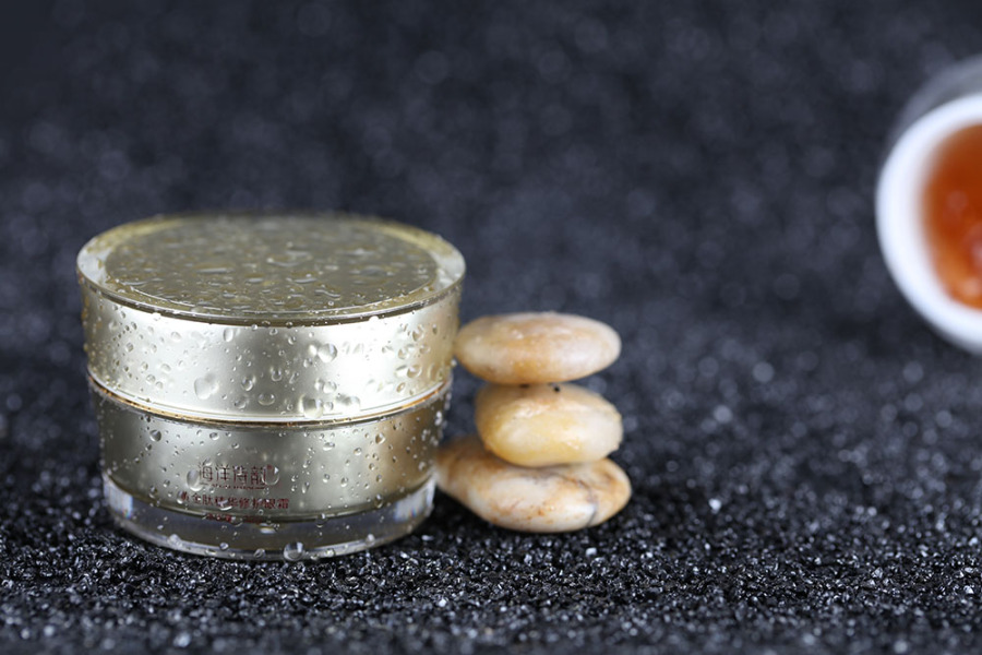 一组化妆品眼霜场景图|产品|摄影|不凡66 - 原创