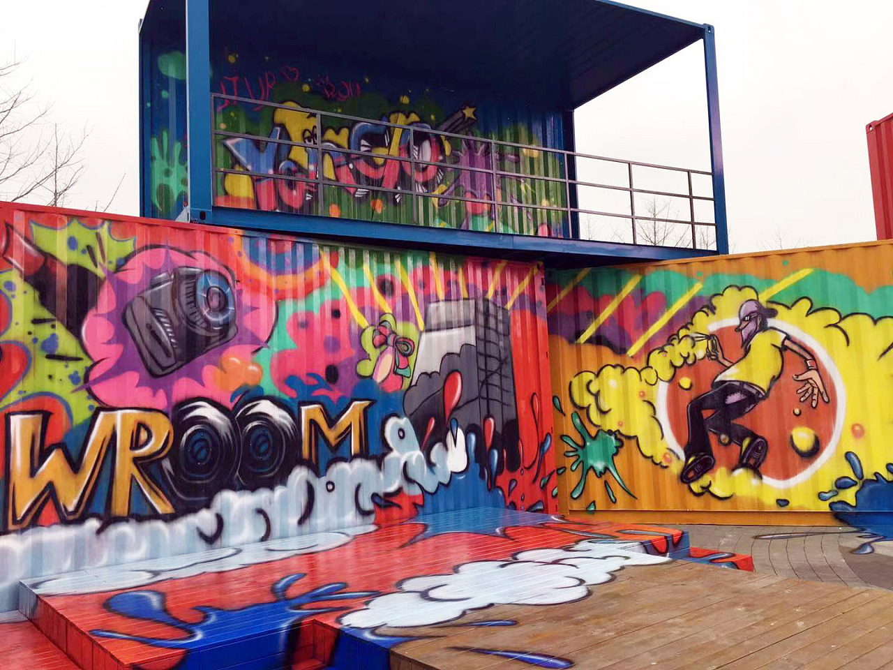 【溢彩墙绘】给阳光城的商业项目做的室外集装箱涂鸦