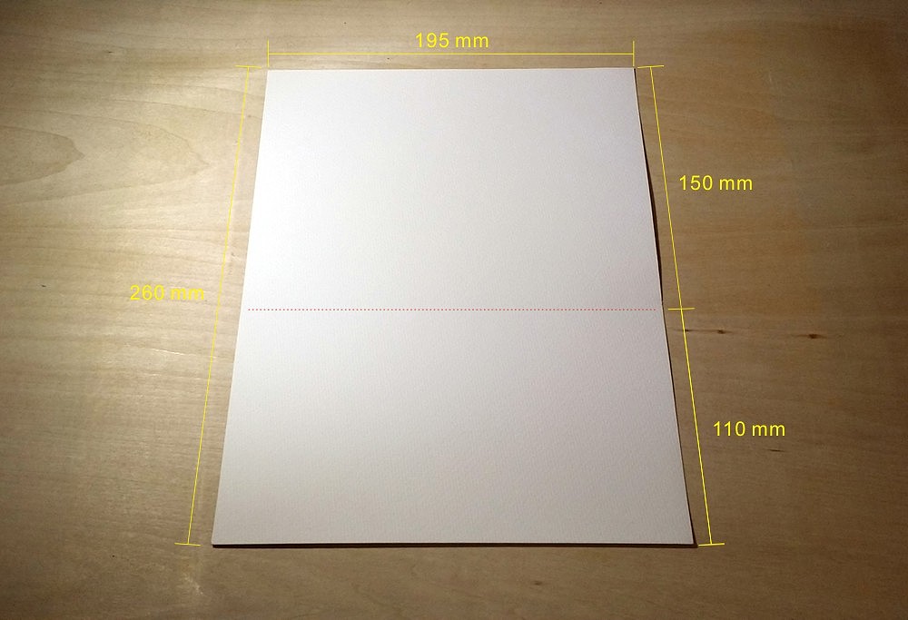 首先,量好纸的尺寸,然后大约按4:6的比例分为a,b面,折成90度.