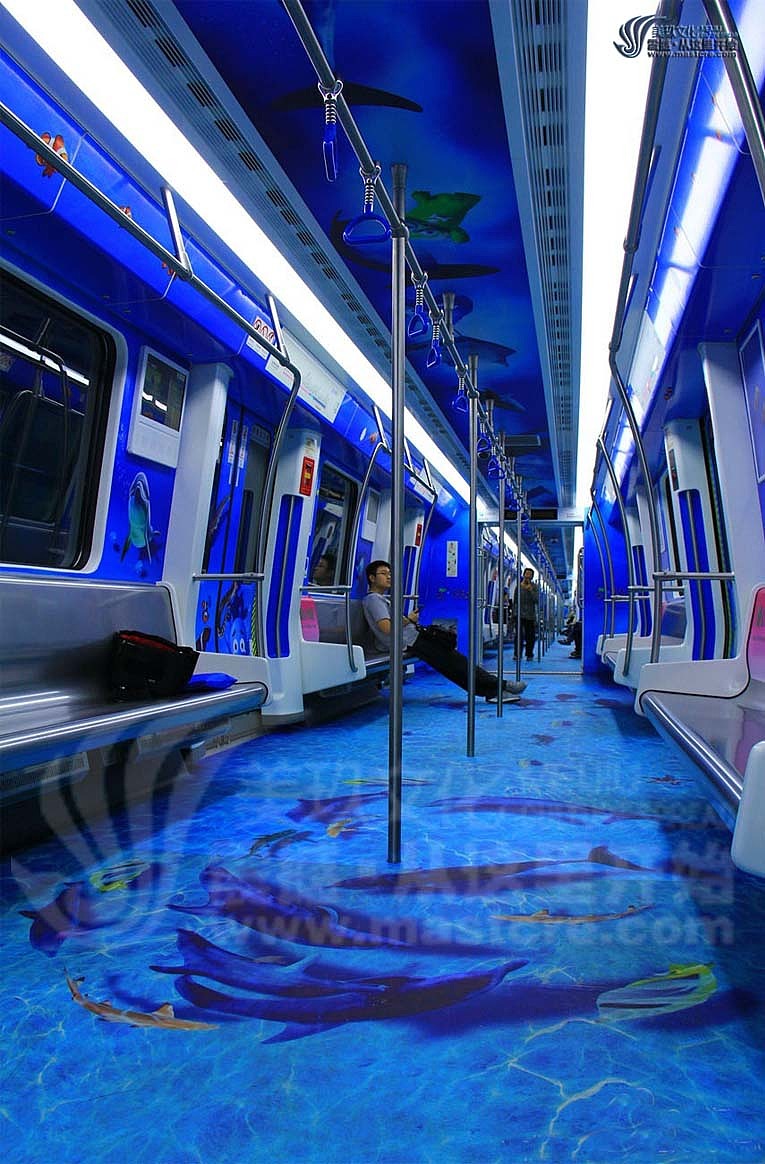 地铁海底世界3d专列首亮相 仿佛置身于美丽的海洋世界