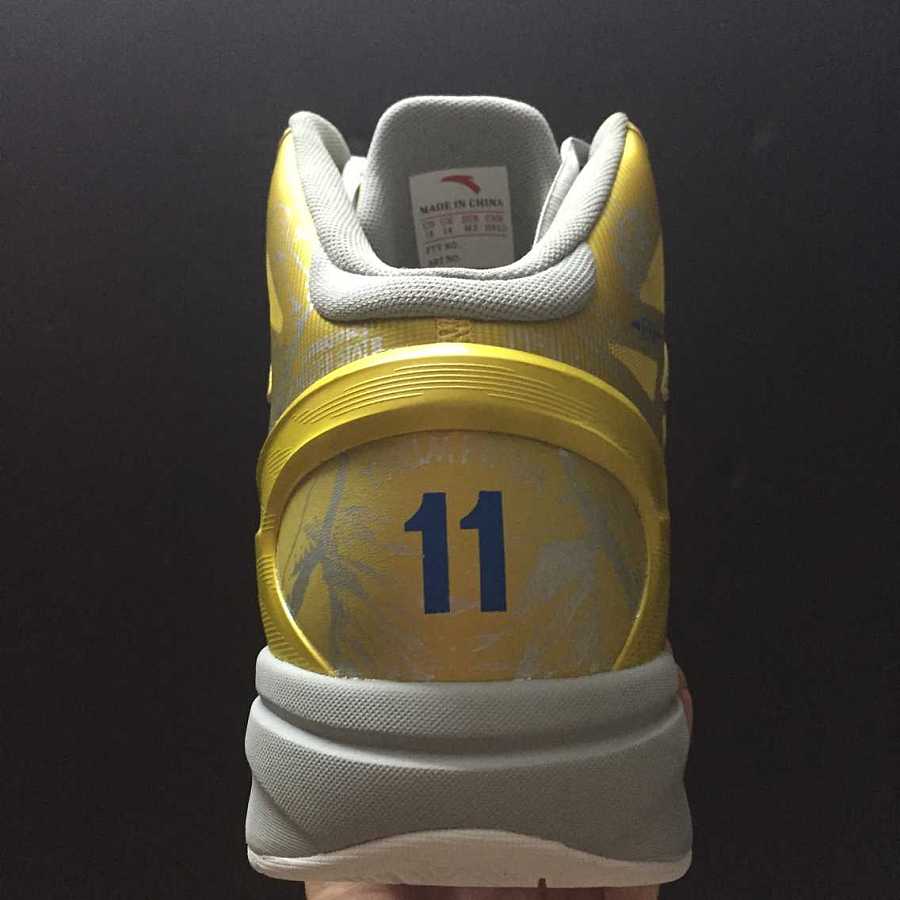 安踏签约NBA球星-克莱汤普森手绘战靴|商业插