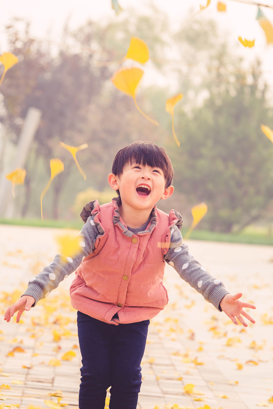 儿童摄影 外景拍摄 公园 女孩 美女 天真 可爱 淘