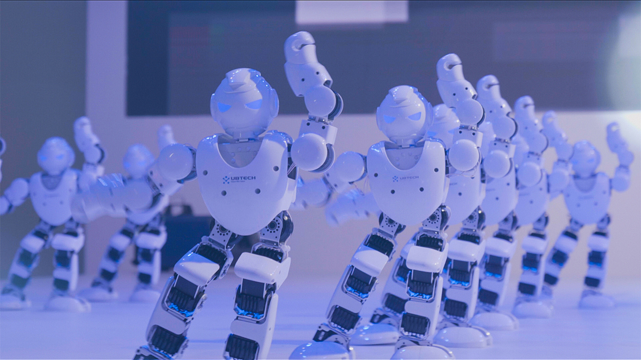 机器人跳舞可以这么萌腾讯用户开放日体验