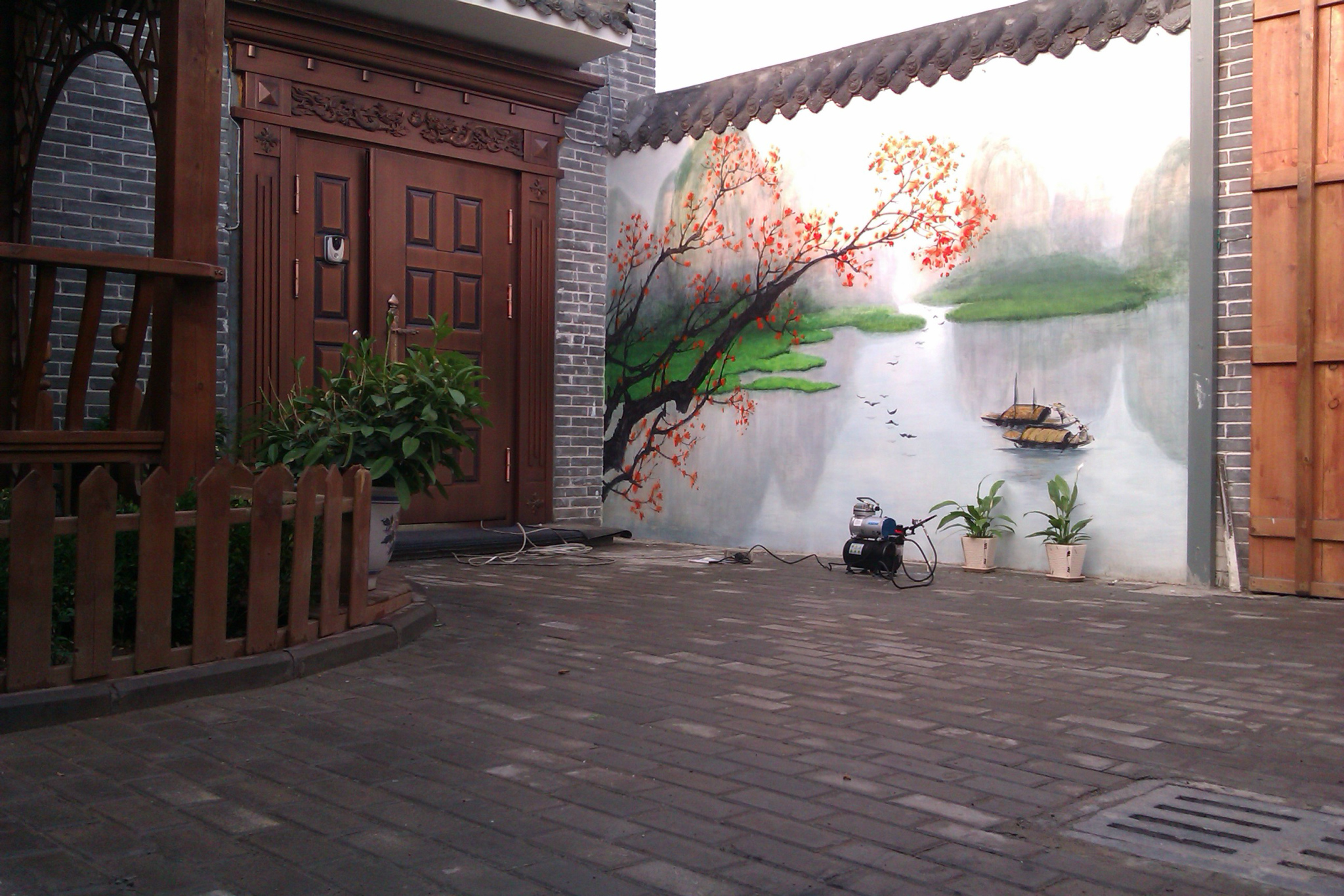 小院的墙绘