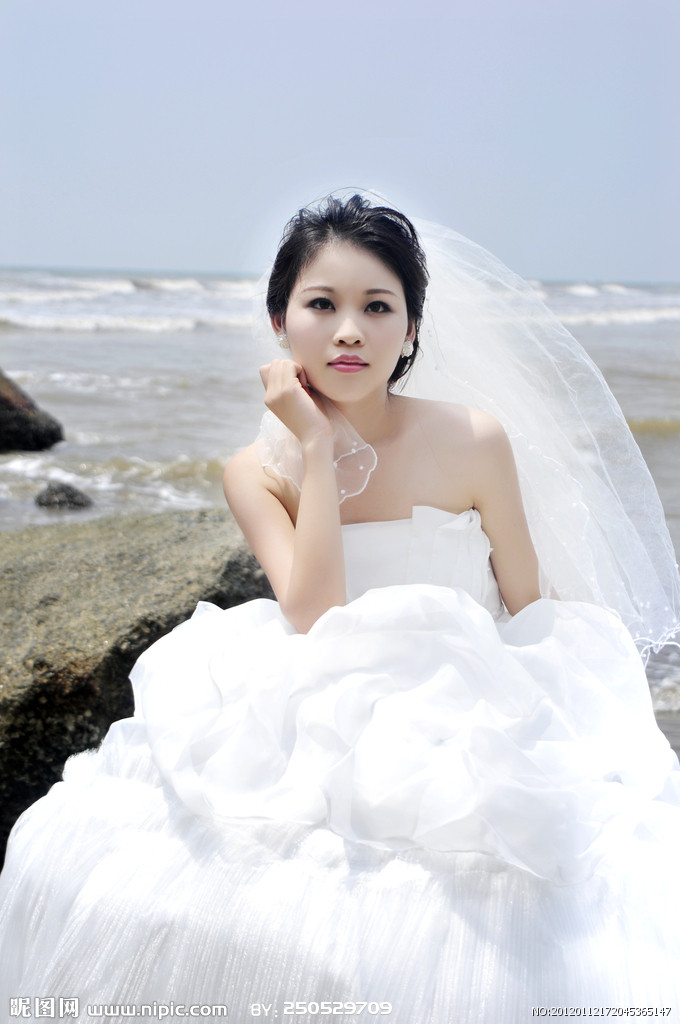 婚纱 日出 海边 海报 人物 摄影 黑白 照片 女人 剪影