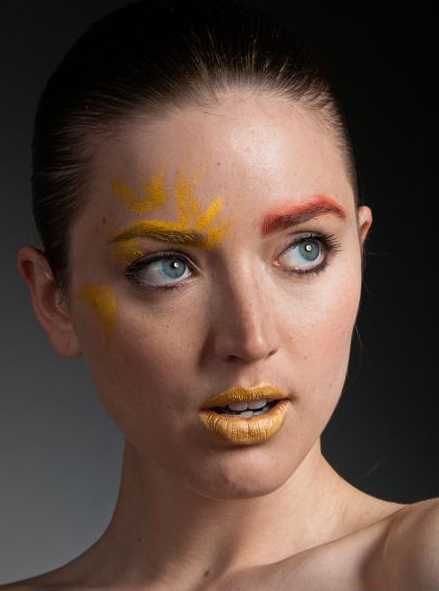 查看《人像精修》原图,原图尺寸:439x591