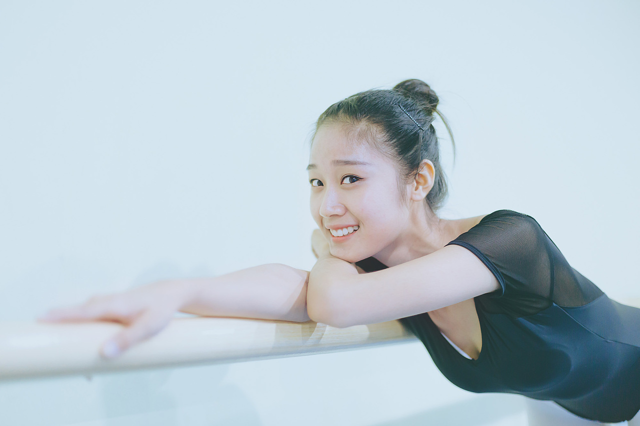 跳舞的女孩|摄影|人像|半夏之年Only - 原创作品 - 站酷 (ZCOOL)