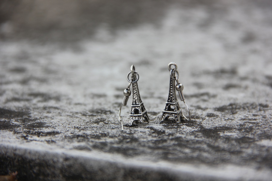 设计师原创时尚金属巴黎铁塔吊坠耳环|产品|摄
