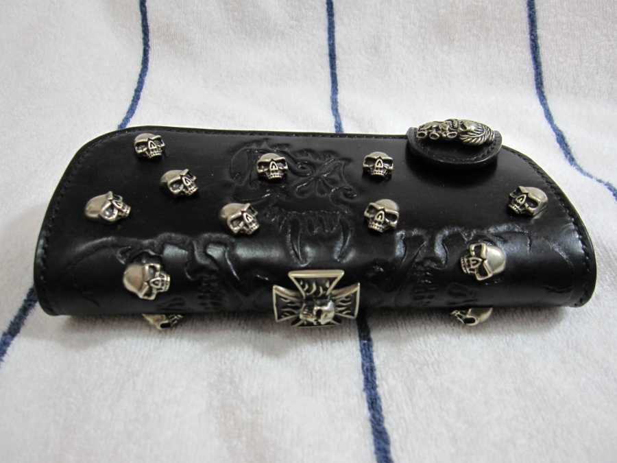 骷髅底纹满镶骷髅钉男款长钱夹及证件皮套|皮