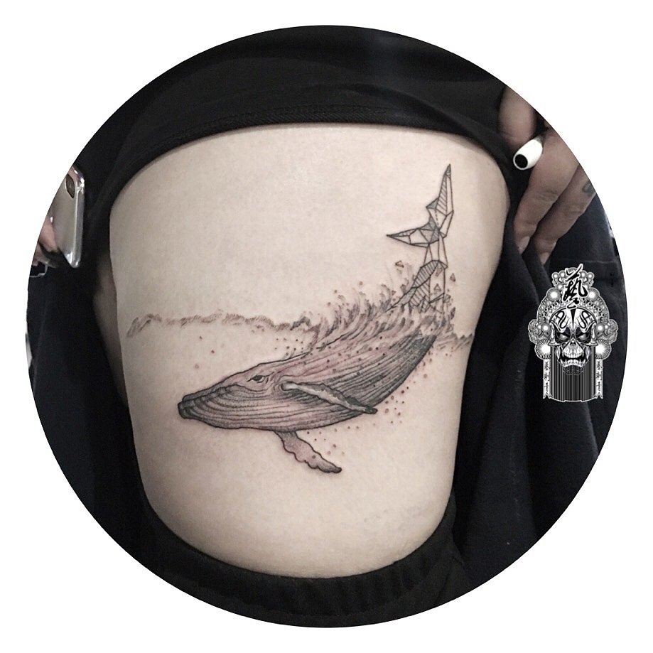 鲸鱼纹身 鲲纹身 千纸鹤纹身 #刺青师大龙##刺青