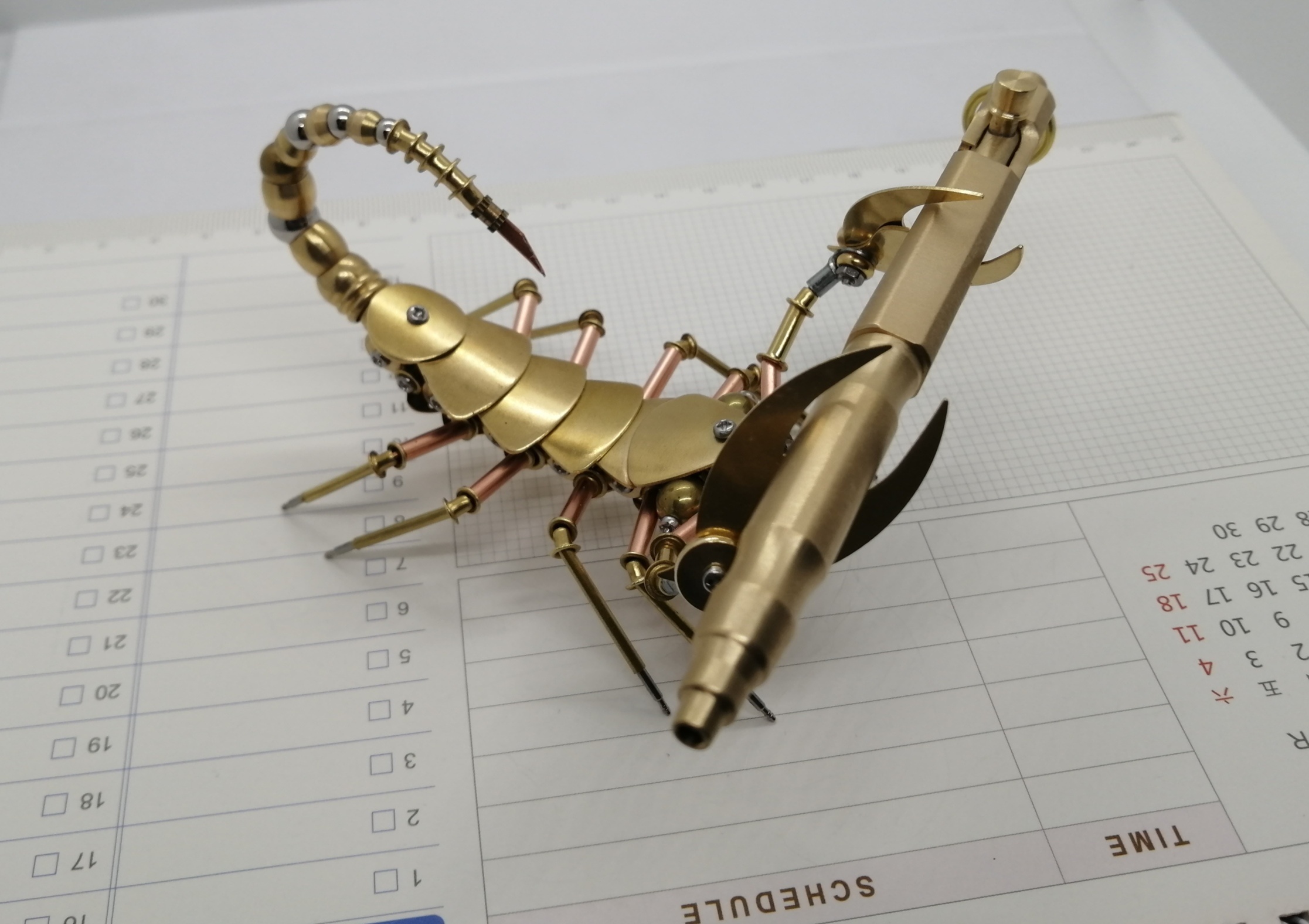 机械昆虫朋克蝎子创意笔架|手工艺|工艺品设计|z