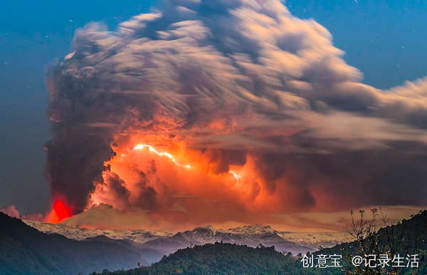 摄影师拍摄智利火山喷发瞬间的摄影作品|纪实