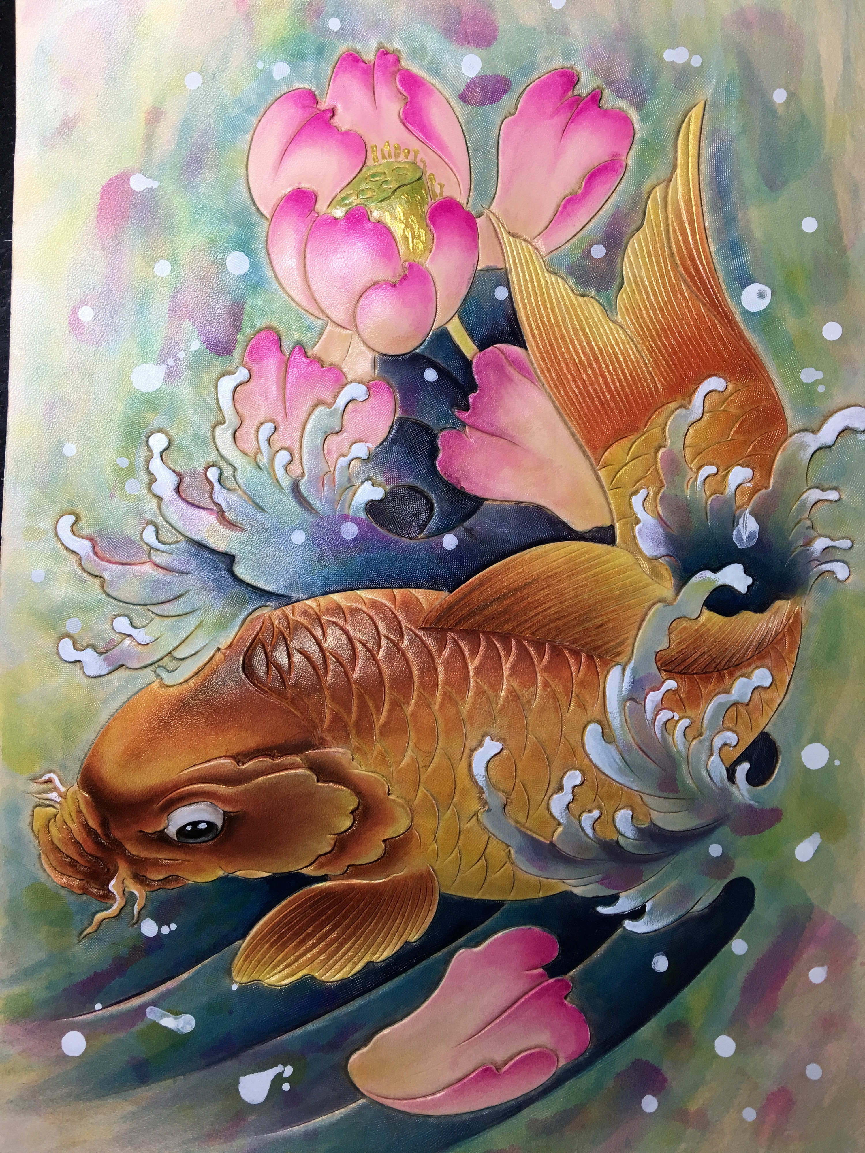 皮雕画—金黄锦鲤