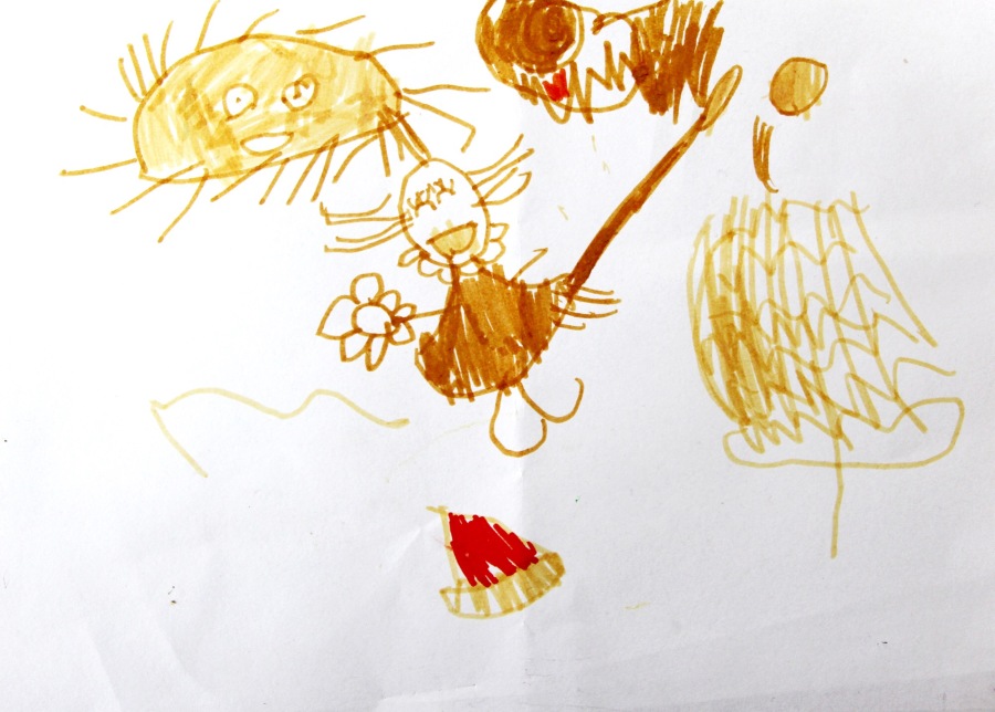 三岁半到四岁小孩的绘画成长记录--一步一个脚