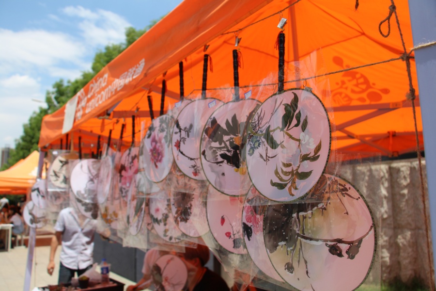 原创作品:#吉林动画学院#2016校园创意集市活