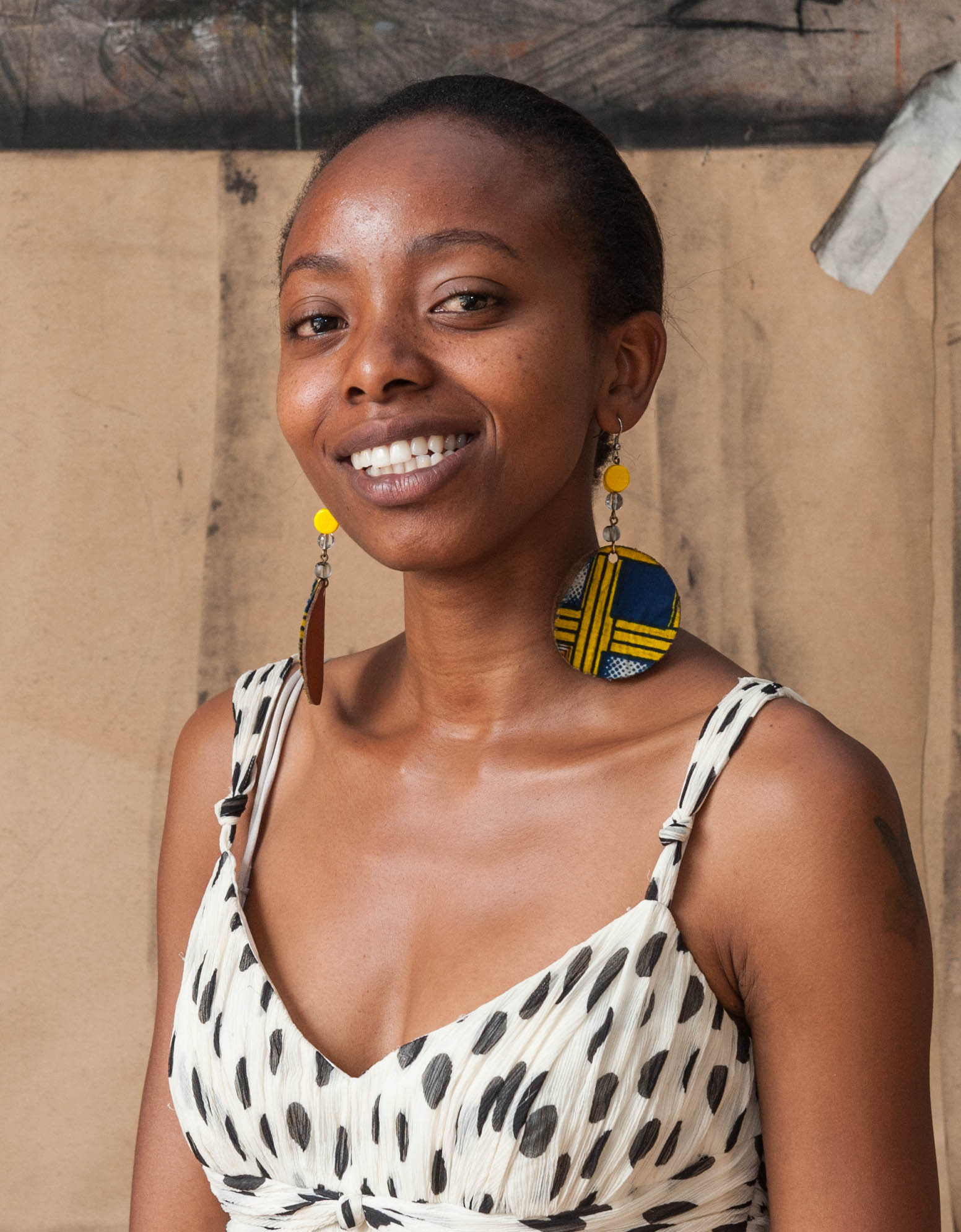 非洲部落彩妆女性人像-欧莱凯设计网