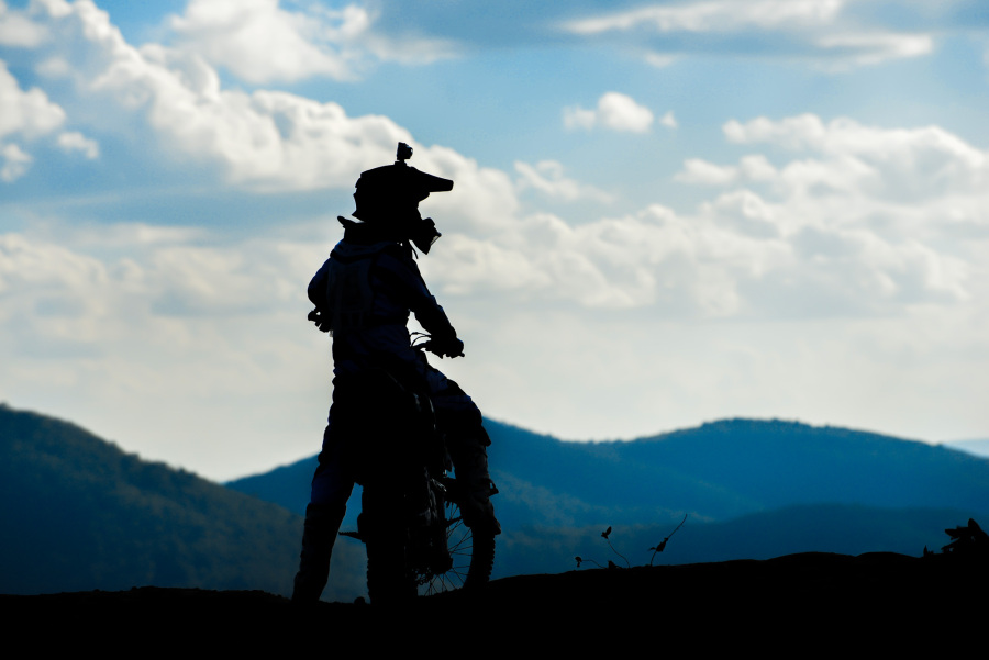 中国的厄兹伯格2014安宁矿山越野摩托赛|纪