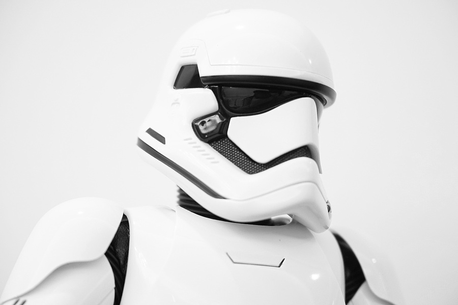 星球大战\/原力觉醒 Imperial Stormtrooper(白兵)|静物|摄影|空瓶元素 - 原创设计作品 - 站酷 (ZCOOL)