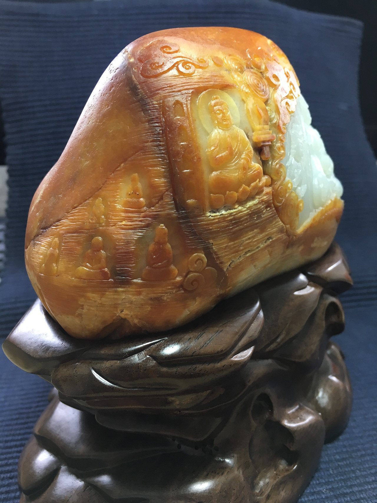 和田玉摆件万佛朝宗!