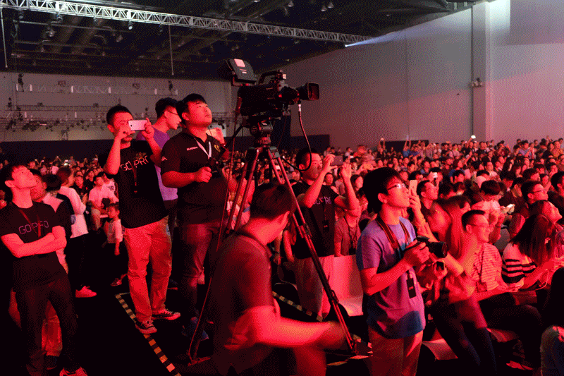 魅族pro5发布会动图集合,汪峰,逃跑计划和热情的魅友们!