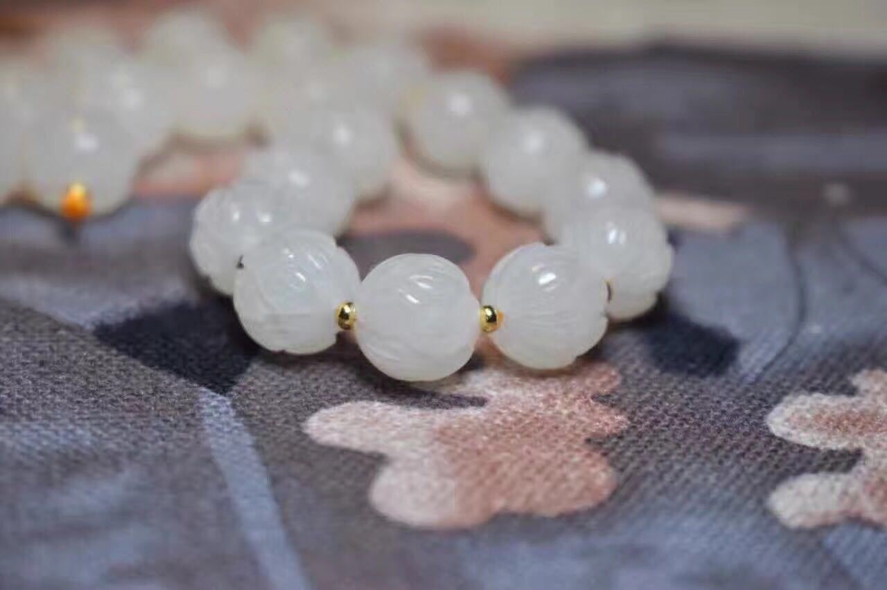 龙掌柜-和田玉手串作品|摄影|静物|龙掌柜文玩 - 原创作品 - 站酷 (ZCOOL)