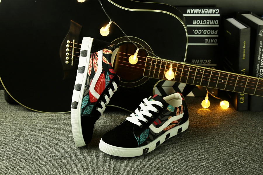 三只狗视觉设计 鞋子场景拍摄案例|产品|摄影|s