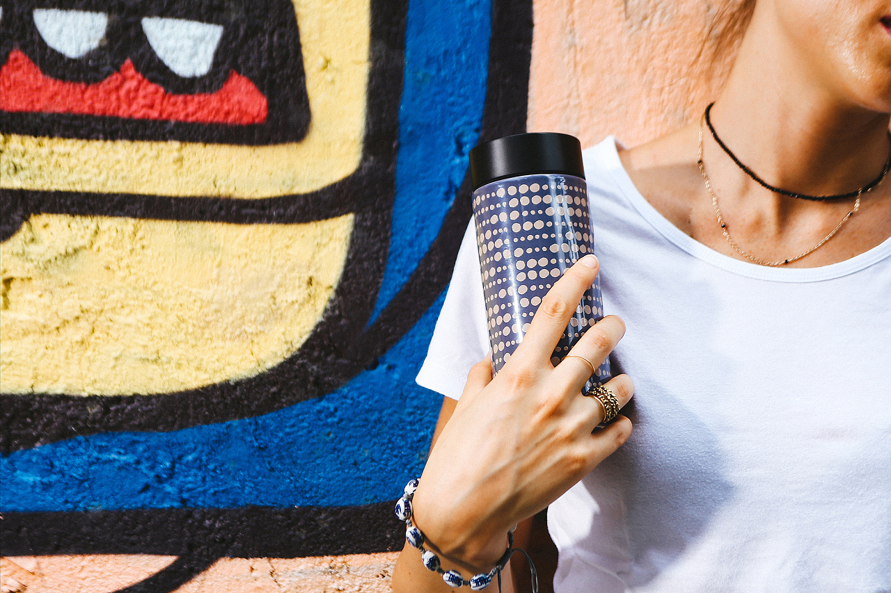 陶瓷杯 街头涂鸦 欧美街头文化 运动杯子|摄影|静物|一张照片 - 原创作品 - 站酷 (ZCOOL)