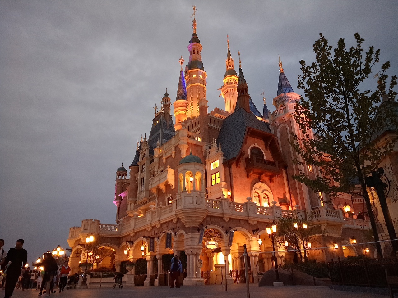 Shanghai Disneyland: Opiniones, Info, Precios, Ofertas | PACommunity