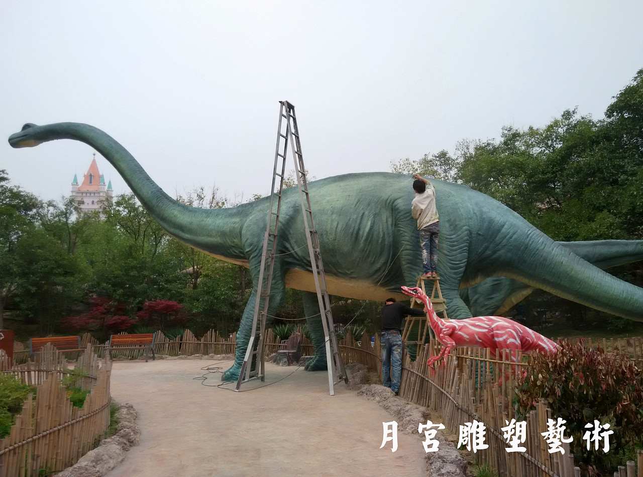 大型玻璃钢恐龙雕塑制作玻璃钢恐龙仿真雕塑的制作