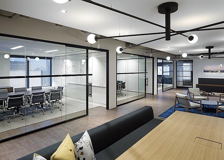 宏钰堂分享高端超前工作环境的办公室装修设计
