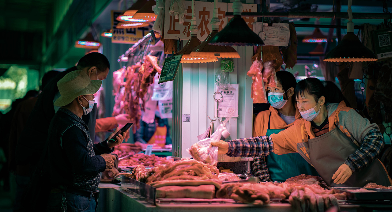 新手挡,深圳街拍《菜市场的卖肉人》