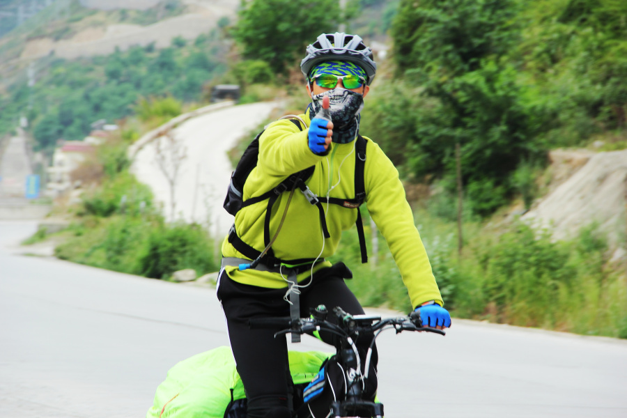 骑行拉萨-在路上|人像|摄影|刘小磊 - 原创设计作