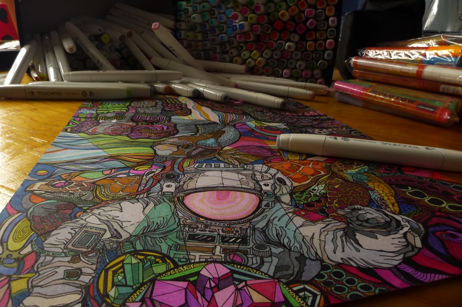 吃了迷幻药听电音的宇航员 文刀绘音乐性绘画