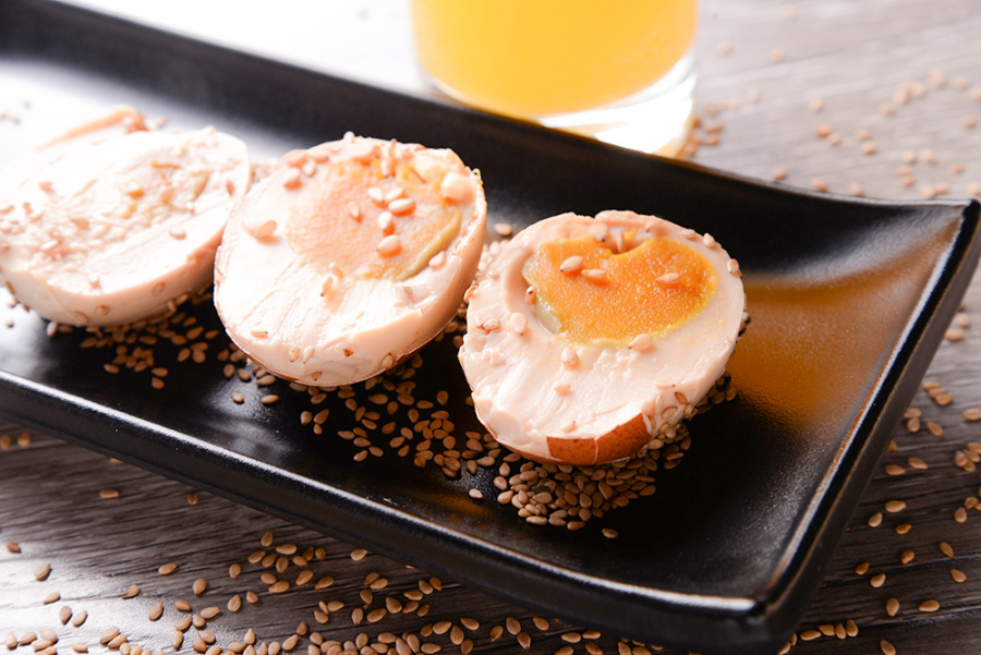 天津蓟县特产麻酱鸡蛋|静物|摄影|白杨摄影 - 原创设计作品 - 站酷 (ZCOOL)