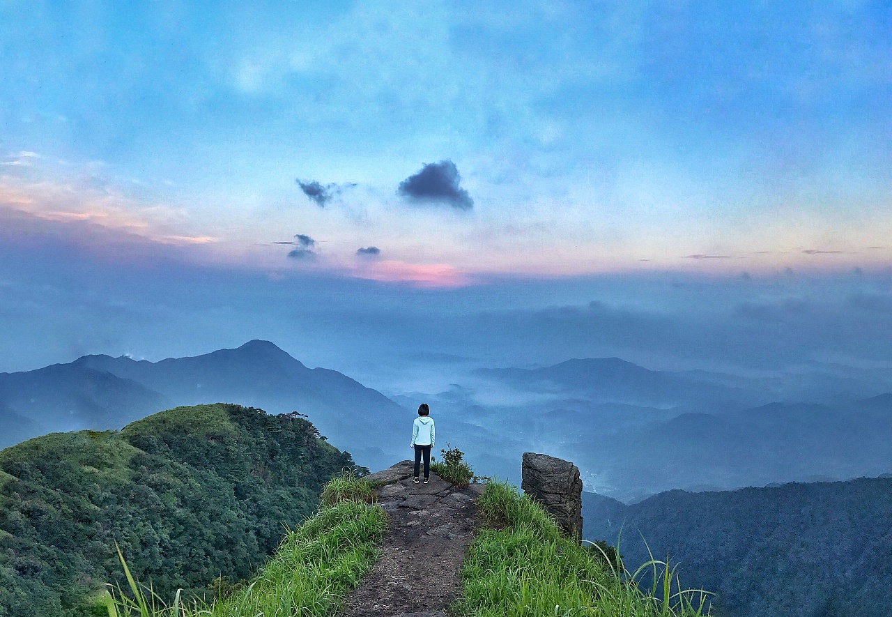 爬山后感想|插画|插画习作|hc阿 - 原创作品 - 站