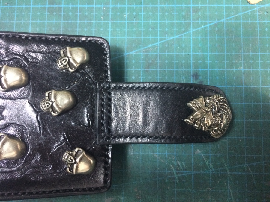 骷髅底纹满镶骷髅钉男款长钱夹及证件皮套|皮