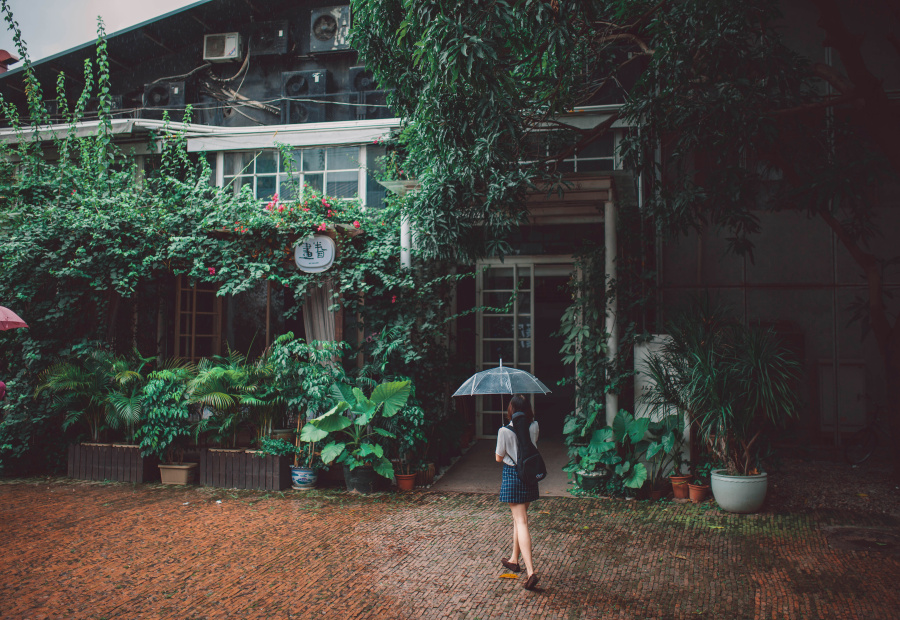 下雨天|人像|摄影|猫三 - 原创设计作品 - 站酷 (Z