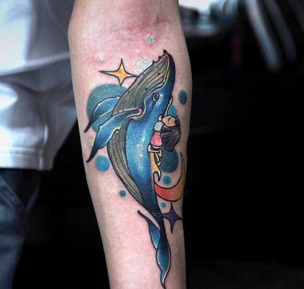 鲸鱼和小女孩纹身作品