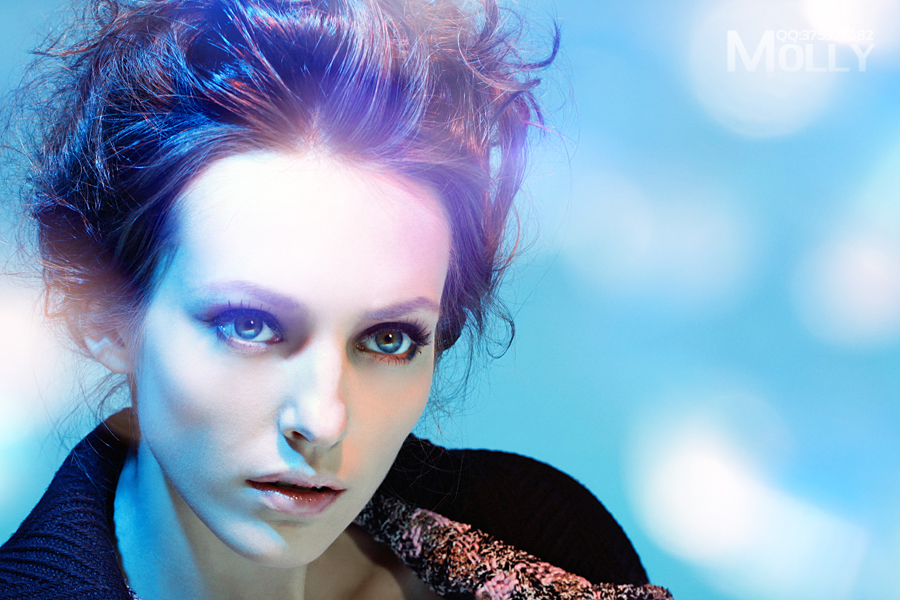 查看《室内人像.》原图,原图尺寸:900x600