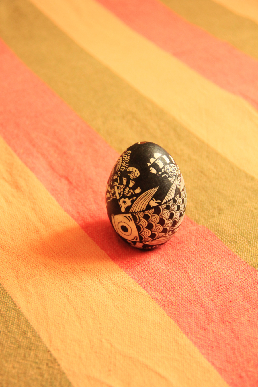 高源小手套的黑白插蛋|其他绘画|插画|高源小手