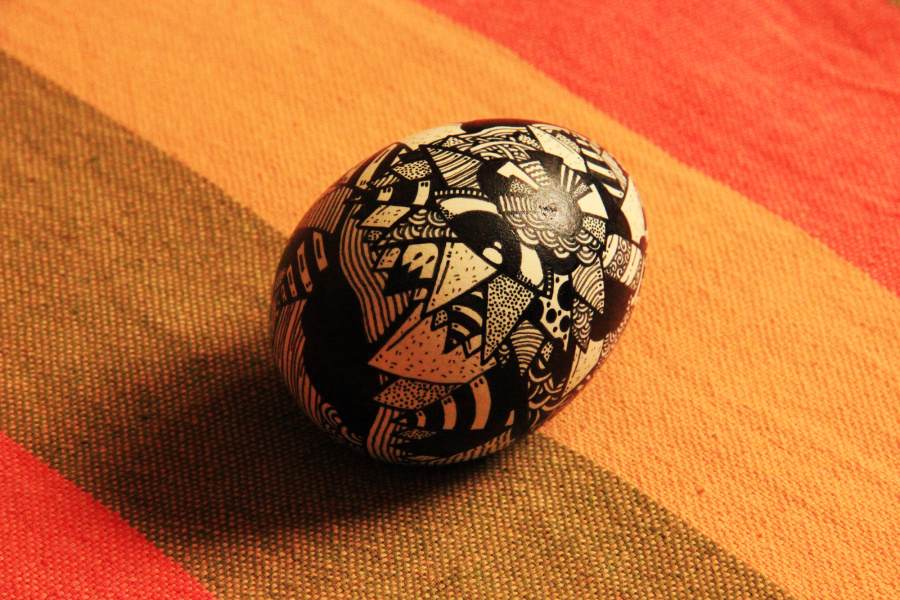 高源小手套的黑白插蛋|其他绘画|插画|高源小手