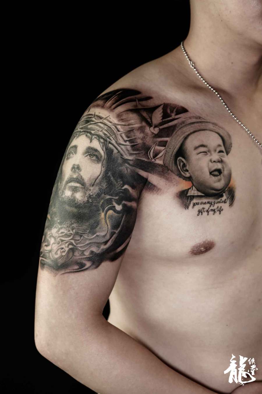 大臂耶稣胸口小孩肖像半胛纹身|手办\/原型|手工