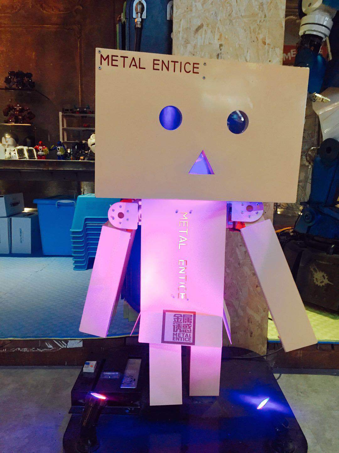 纸盒机器人|手工艺|铁艺|金属诱惑ME - 原创作品