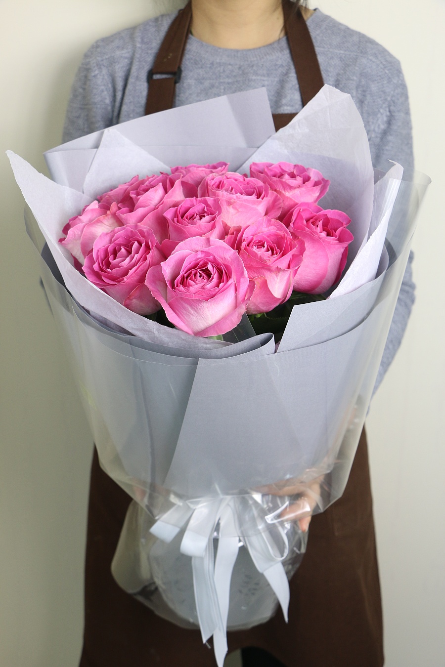 鲜花 花束 圆形花束 玫瑰花束 卡罗拉玫瑰花束 糖果玫瑰花束 粉佳人玫瑰花束 奥斯丁玫瑰花束|工艺品设计|手工艺|李诗丹妮儿_花艺 - 原创设计作品 - 站酷 (ZCOOL)