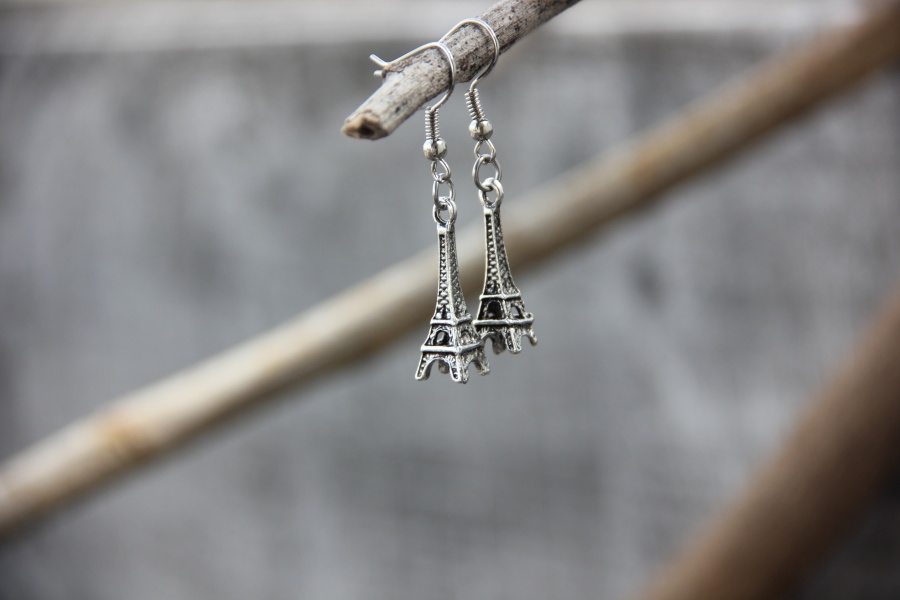 设计师原创时尚金属巴黎铁塔吊坠耳环|产品|摄