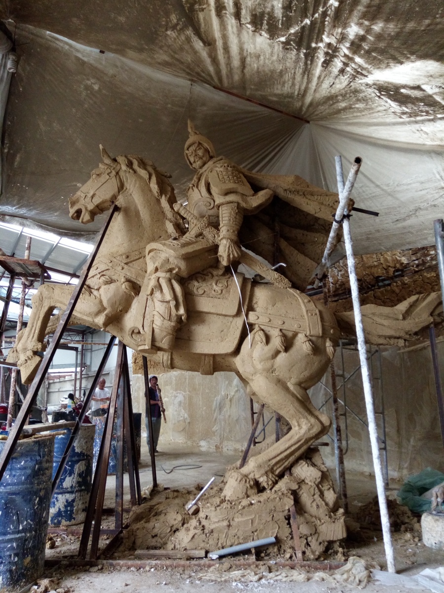 骑马像|雕塑|纯艺术|绿鲤鱼与驴1 - 原创设计作品