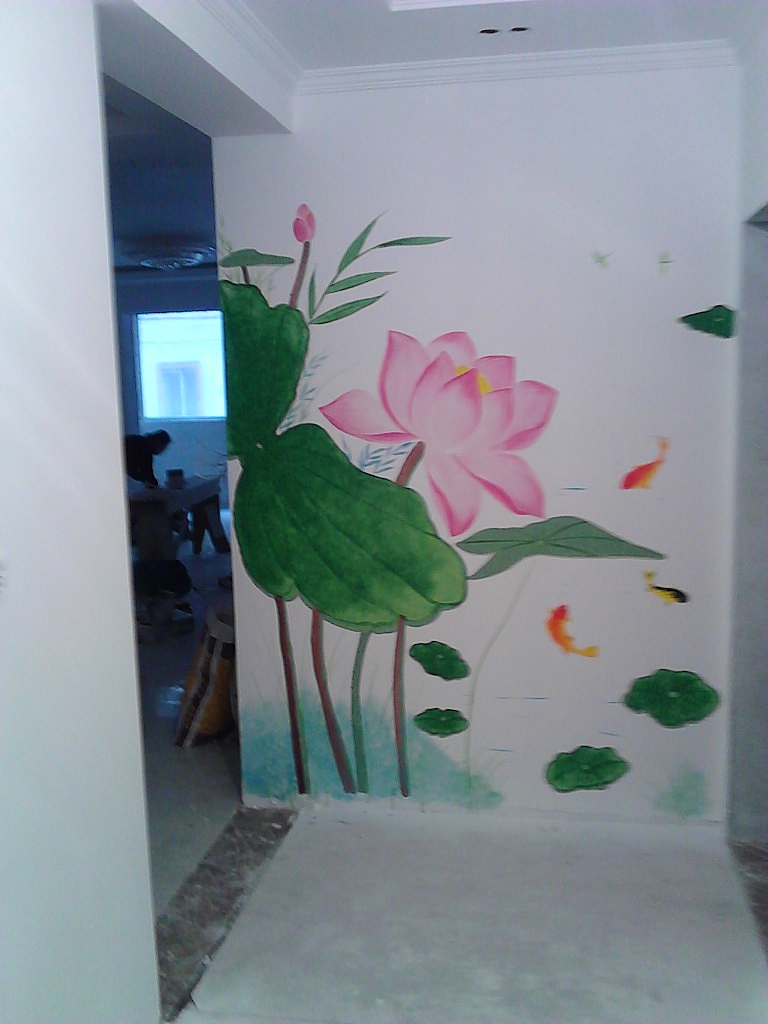 家居手绘墙画是手绘画的一种,是将传统的涂鸦从室外搬进了室内