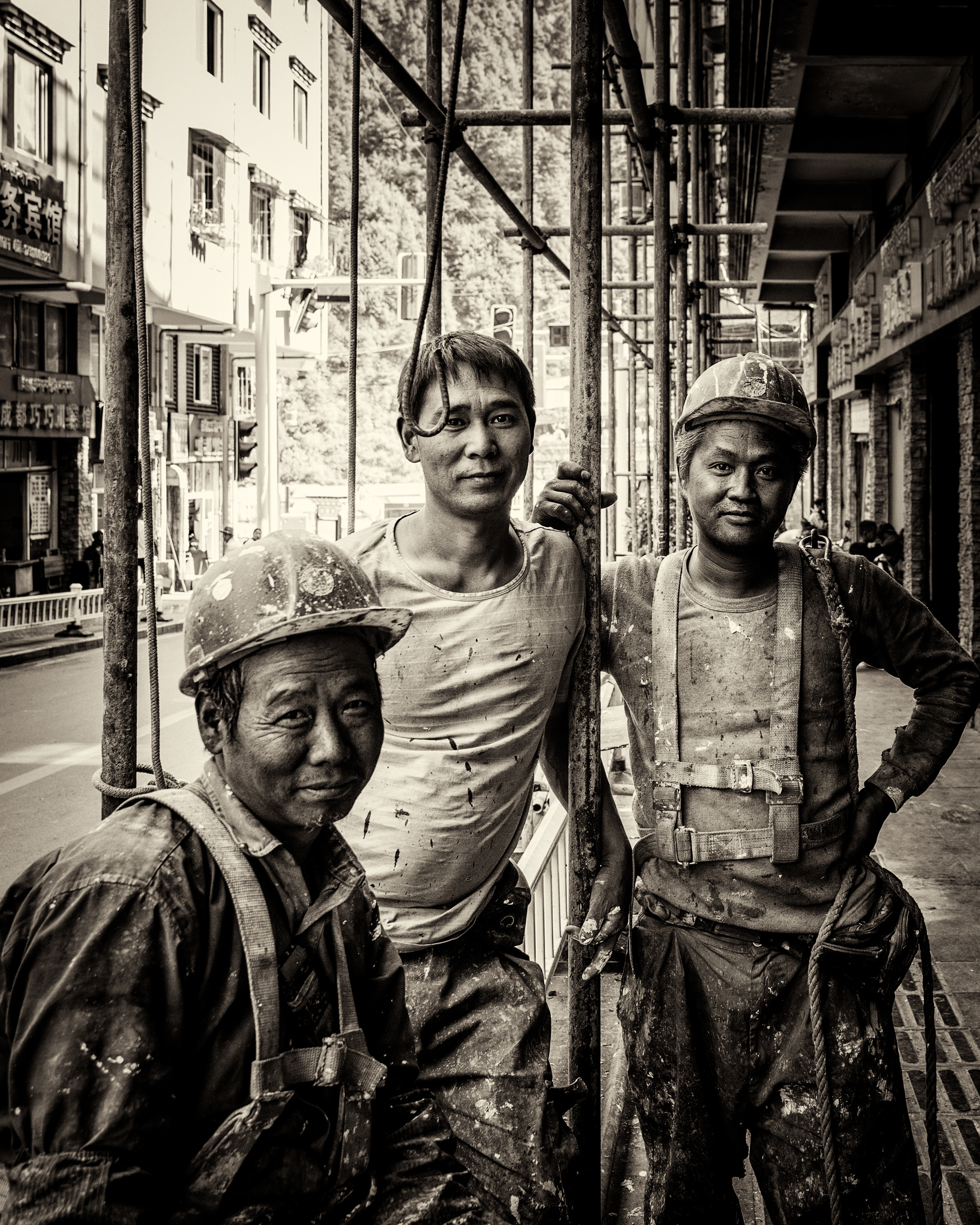 雅江建筑工人|摄影|黑白|laopanshijiao - 原创作品