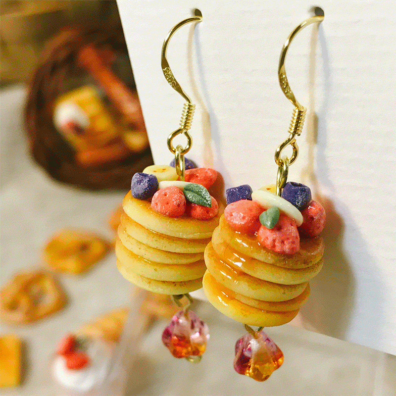 这个姑娘做了无数个假的迷你牛角包，那一层层旋涡状的酥皮真实得让人想咬一口。|手工艺|资讯|舒小若 - 原创文章 - 站酷 (ZCOOL)