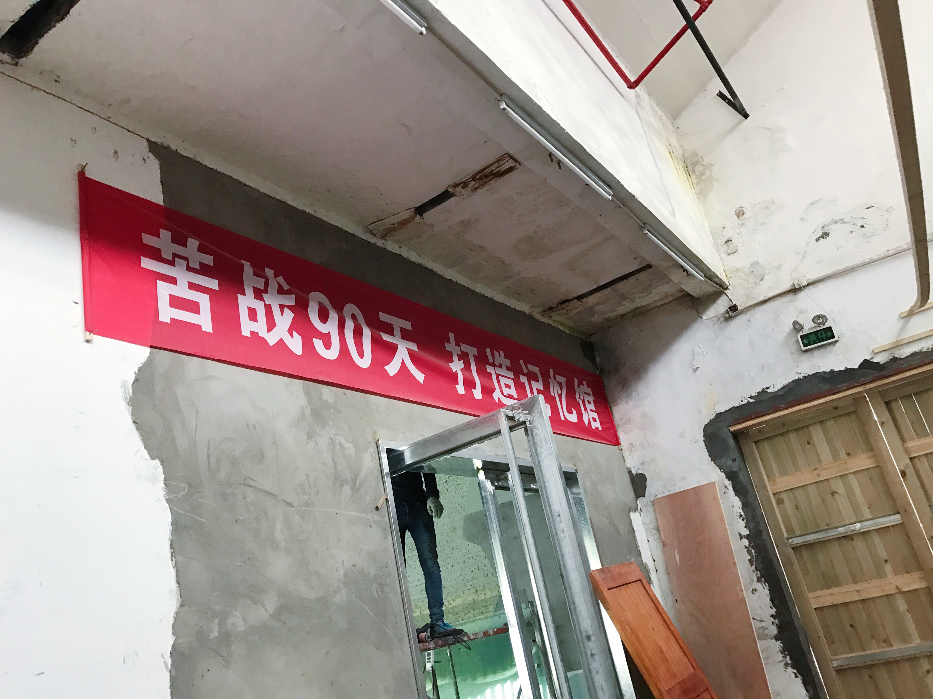 32ce58eef8b6a8012049efb23889.jpg